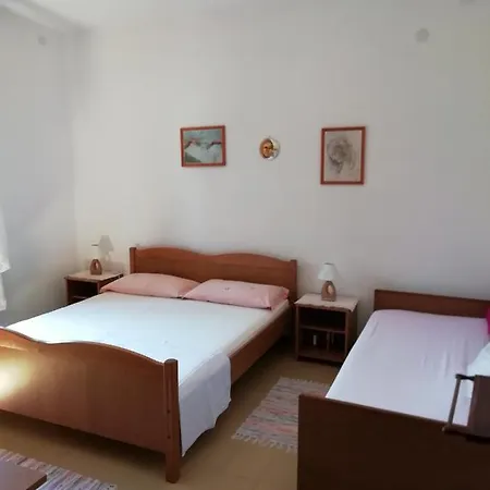 Apartment Radmila Family Style Razanj