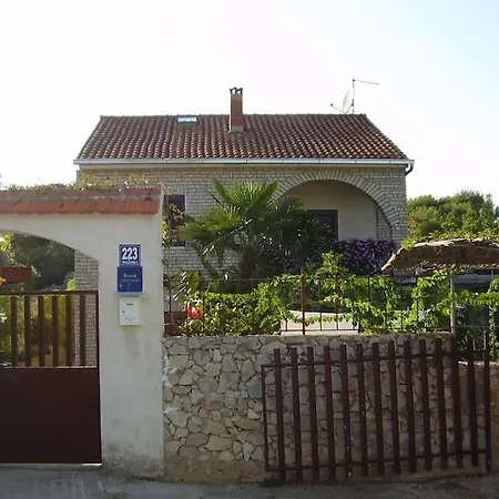 Apartment Apartment Radmila Family Style *